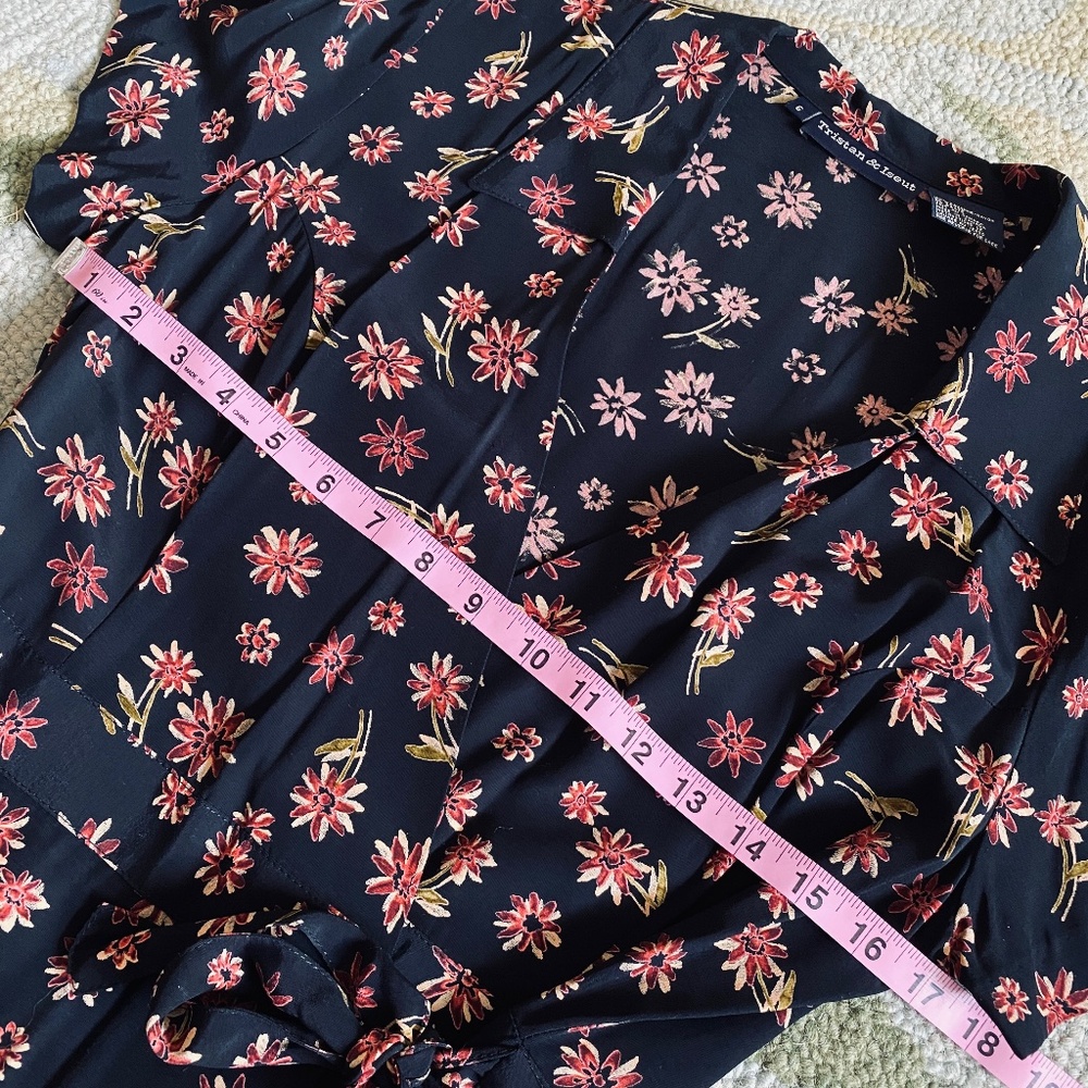 Tristan & Iseut I 90s I Floral Wrap Collared Mini Dress - Picture 4 of 16